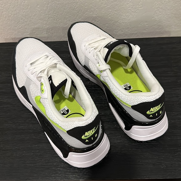 New Size 10 Men’s Nike Air Max SYSTM White Black DM9537-100 Athletic Sneakers - Picture 6 of 9